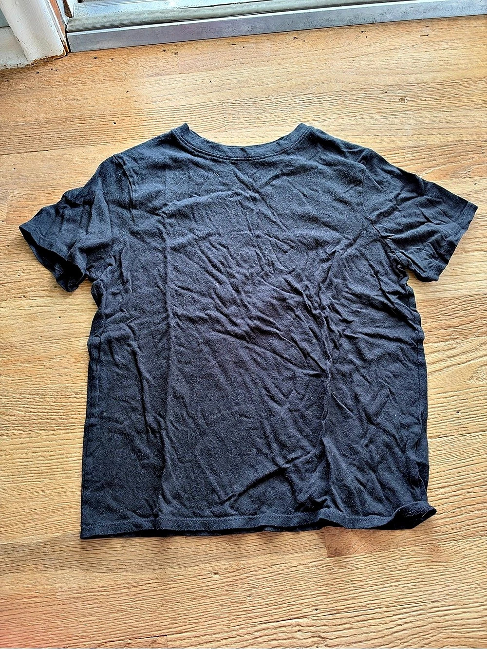 Short Sleeve Tee in Black Size Medium Like New
